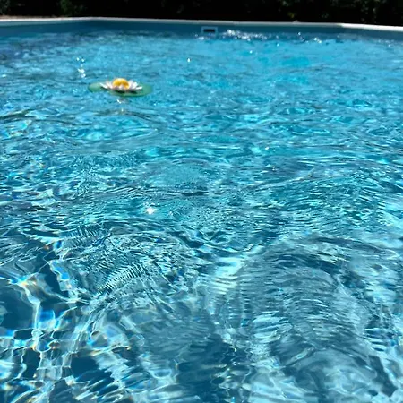 Le Brasseur Couette-café Saint-Caprais (Allier)