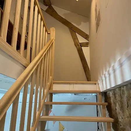 Le Brasseur Nocleg ze śniadaniem Saint-Caprais (Allier)